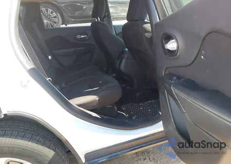 2015 Jeep Cherokee Latitude z USA, uszkodzony, nr VIN 1C4PJMCS1FW610169